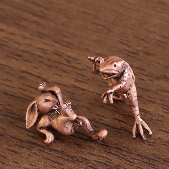 立体鳥獣戯画 豆かえるネックレス　 （659-755/純銅製） 8枚目の画像