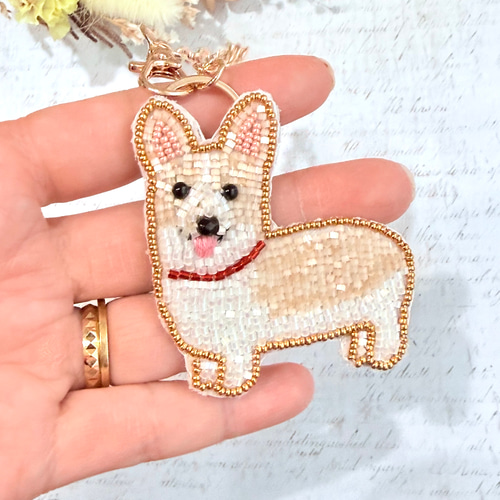 2way】ビーズ刺繍のうちの子バッグチャーム&ブローチ・コーギー バッグ