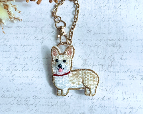 【コルリ】ビーズ刺繍ブローチバッグチャーム 2way】ビーズ刺繍のうちの子バッグチャーム&ブローチ・コーギー バッグ