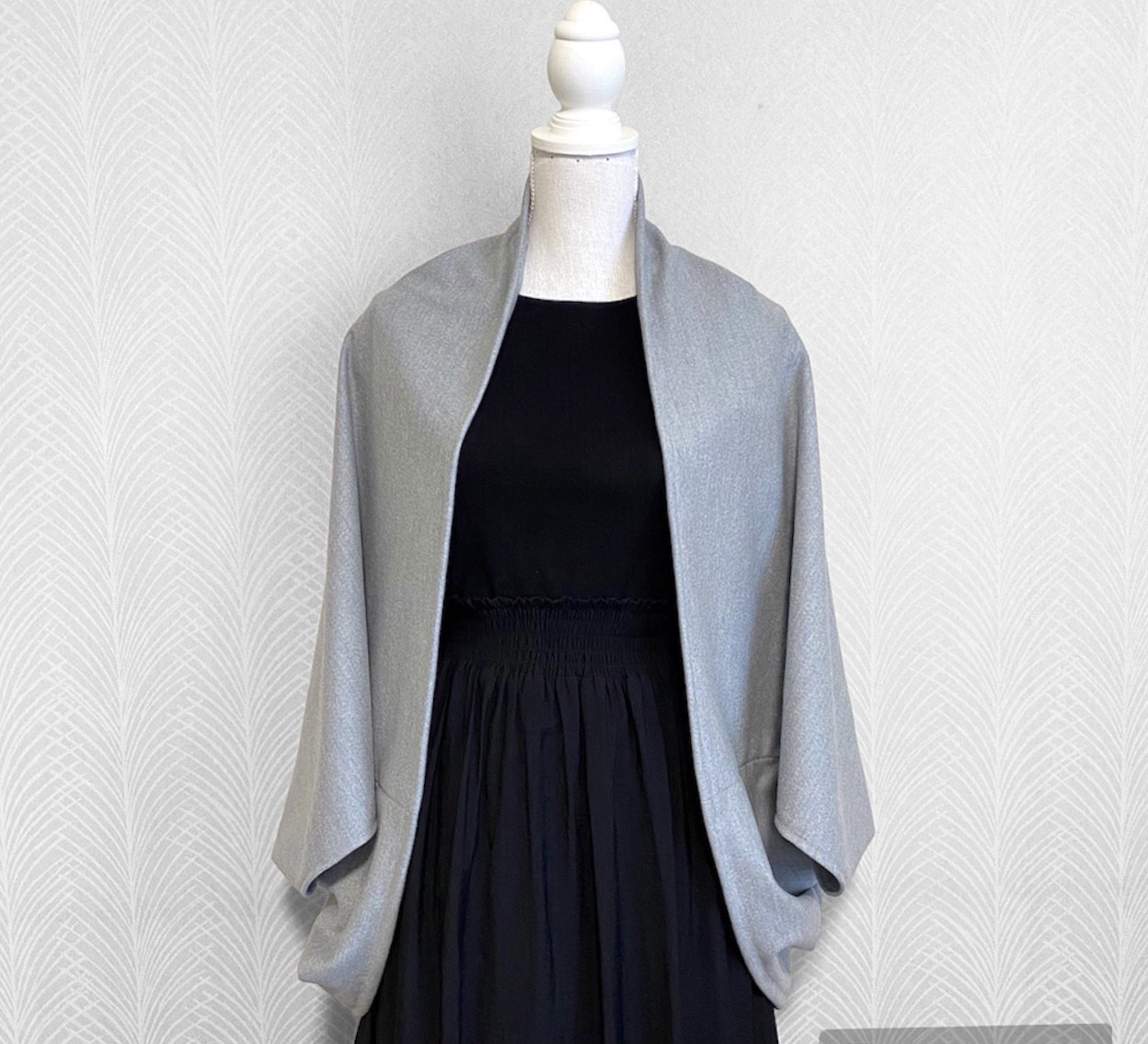 上質ウール◇3色◇黒・濃グレー・グレー◇マーガレットカーデ