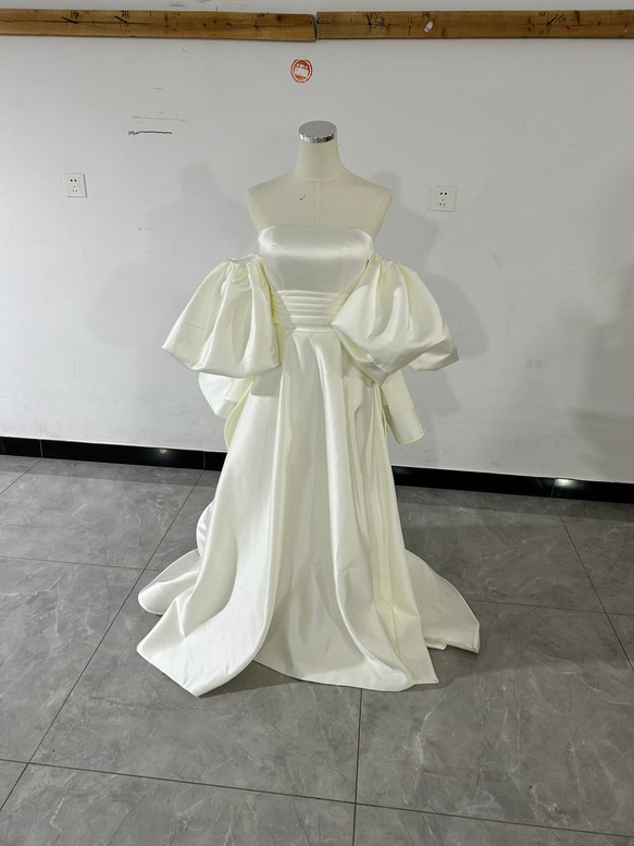 フランス風 ウエディングドレス 波形トレーン スレンダーライン 花嫁  