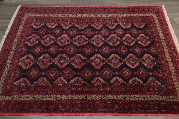 部族の伝統モチーフが特徴的なオリジナルトルクメン　オールド手織り絨毯　ヴィンテージラグ　127x177cm　＃57 9枚目の画像