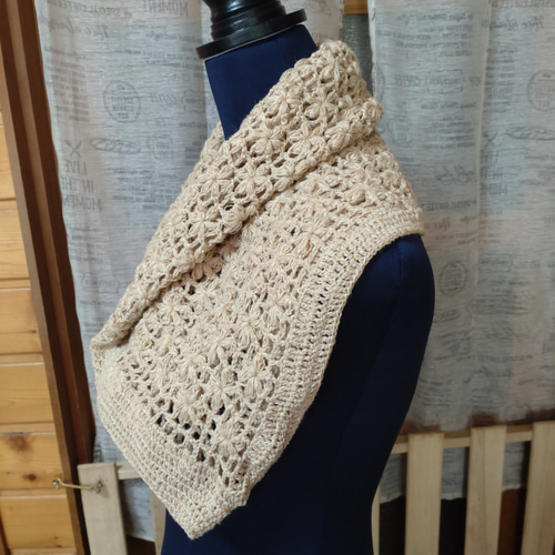 これからの季節にピッタリ！ぷっくりお花のモモンガカーディガン