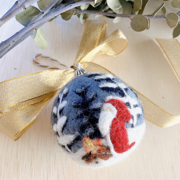 羊毛フェルト　クリスマス　ペキニーズ　オブジェ　クリスマスオーナメント クリスマスオーナメント「焚き火をするサンタクロース」/羊毛フェルト