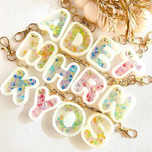 レジン オーダー 名前入れキーホルダー ♡いーちゃん様♡ レジン オーダー 名前入れキーホルダー ♡いーちゃん様♡