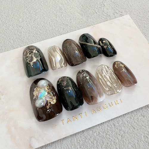 ダークカラー 秋ネイル 2023 ネイルチップ 茶色 ブラウン 黒 ブラック