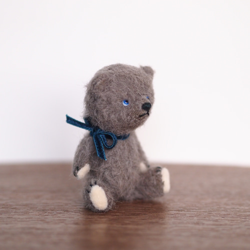 グレーのちいさなくまさん ぬいぐるみ Bear attic 通販 16741337