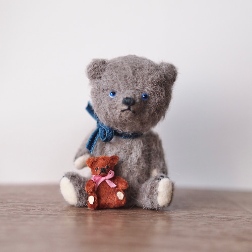 グレーのちいさなくまさん ぬいぐるみ Bear attic 通販 16741337