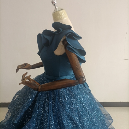 豪華！ブルー Aライン ワンショルダー カラードレス 柔らかく重ねたチュールスカート 花嫁/披露宴