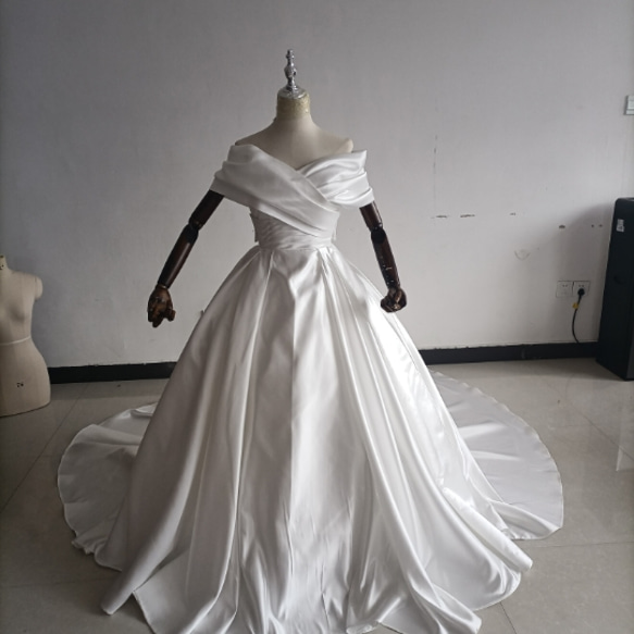 高品質！ウェディングドレス ホワイト オフショルダー 背中見せ 結婚式  