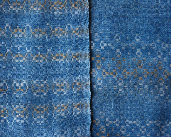 世界に1枚だけ！オーガニックコットン天然100%　手織り藍染めストール 7枚目の画像