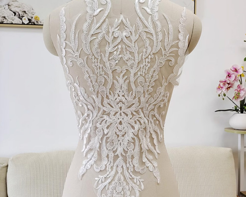 AZ271ホワイト 胸元モチーフレース 刺繍レース 襟レース 新体操