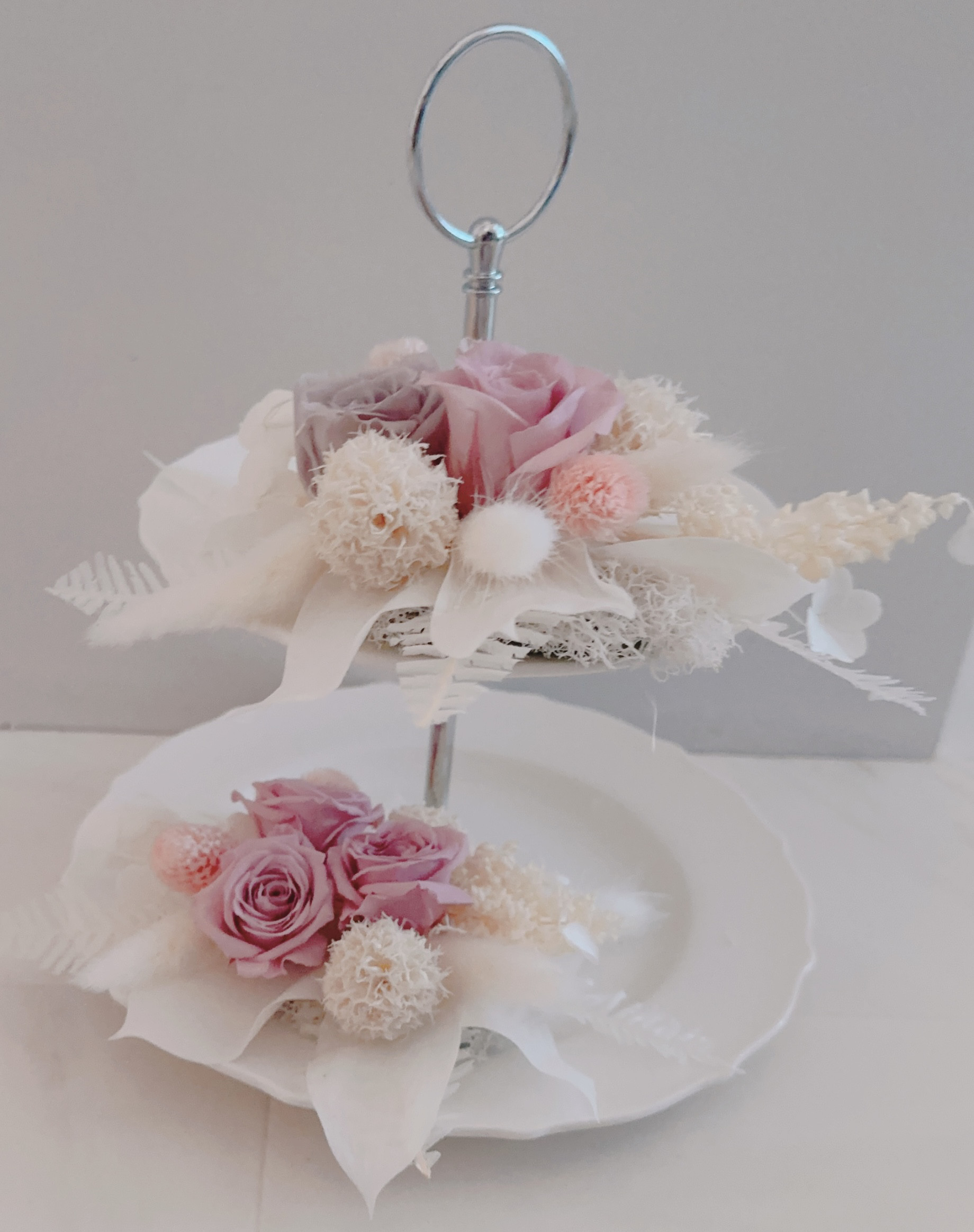 ❤️SALE❤️ケーキスタンドプリザーブドフラワーアレンジ