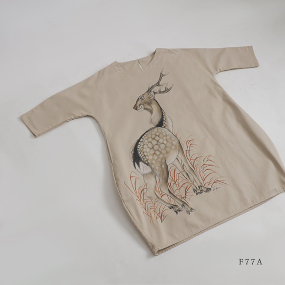 夏準備ＳＡＬＥ　手描き和画衣　贅沢 一枚布　ワンピース　鹿図　シカ　縁起　日本画　和装　ゆったり　F77A 2枚目の画像