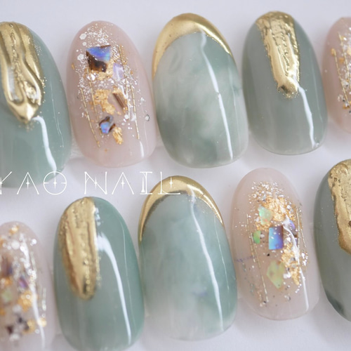 オーダーネイルチップNo.213 深緑カラー 奥行き大理石風