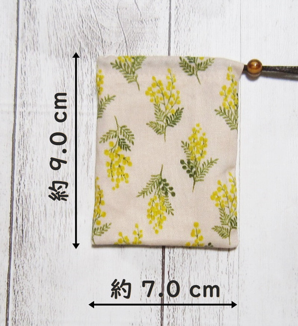 首から下げられる、巾着袋－お守り袋・ストーン入れ☆タイニーミモザ（シェルピンク）・鍵袋 2枚目の画像