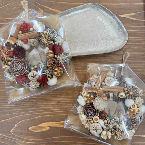 早割クリスマス2025 ミニクリスマスリース ホワイトゴールド