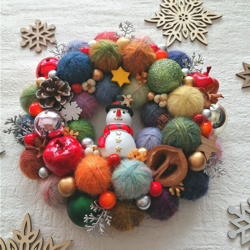 カラフルでにっこり☆毛糸玉でクリスマスリース（小） 毛糸玉リース