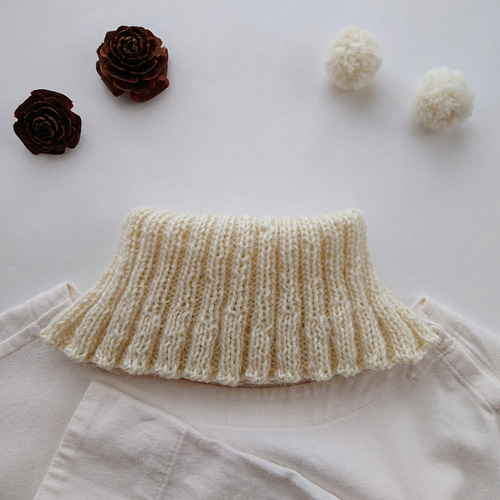 室内でもOKタートルネックウォーマー オフホワイト ネックウォーマー