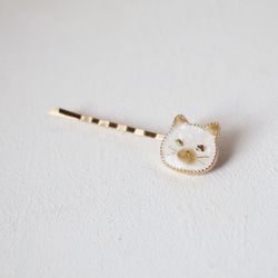 ウルウルおめめの猫ヘアピン 　螺鈿風・シャムさん・シャム猫・パールホワイト 1枚目の画像