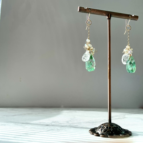 ☆SALE☆ トリプレットストーン カービング ピアス