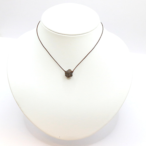 奈良県産 レインボーガーネット 穴あき 原石 genseki71 奈良県産 レインボーガーネット 穴あき 原石 genseki71