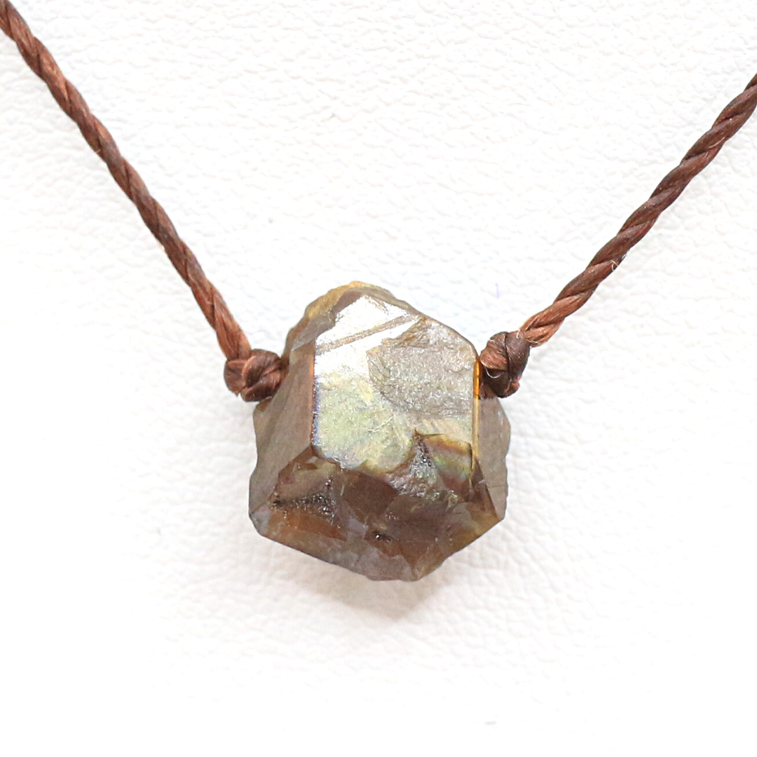 奈良県産 レインボーガーネット 穴あき 原石 genseki71 奈良県産 レインボーガーネット 穴あき 原石 genseki71