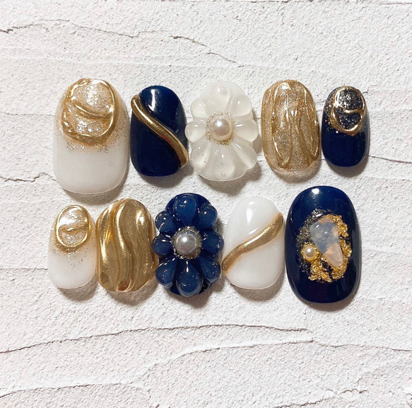 ぷっくりフラワー ネイルチップ 花 韓国 ネイビー 紺色 ゴールド  