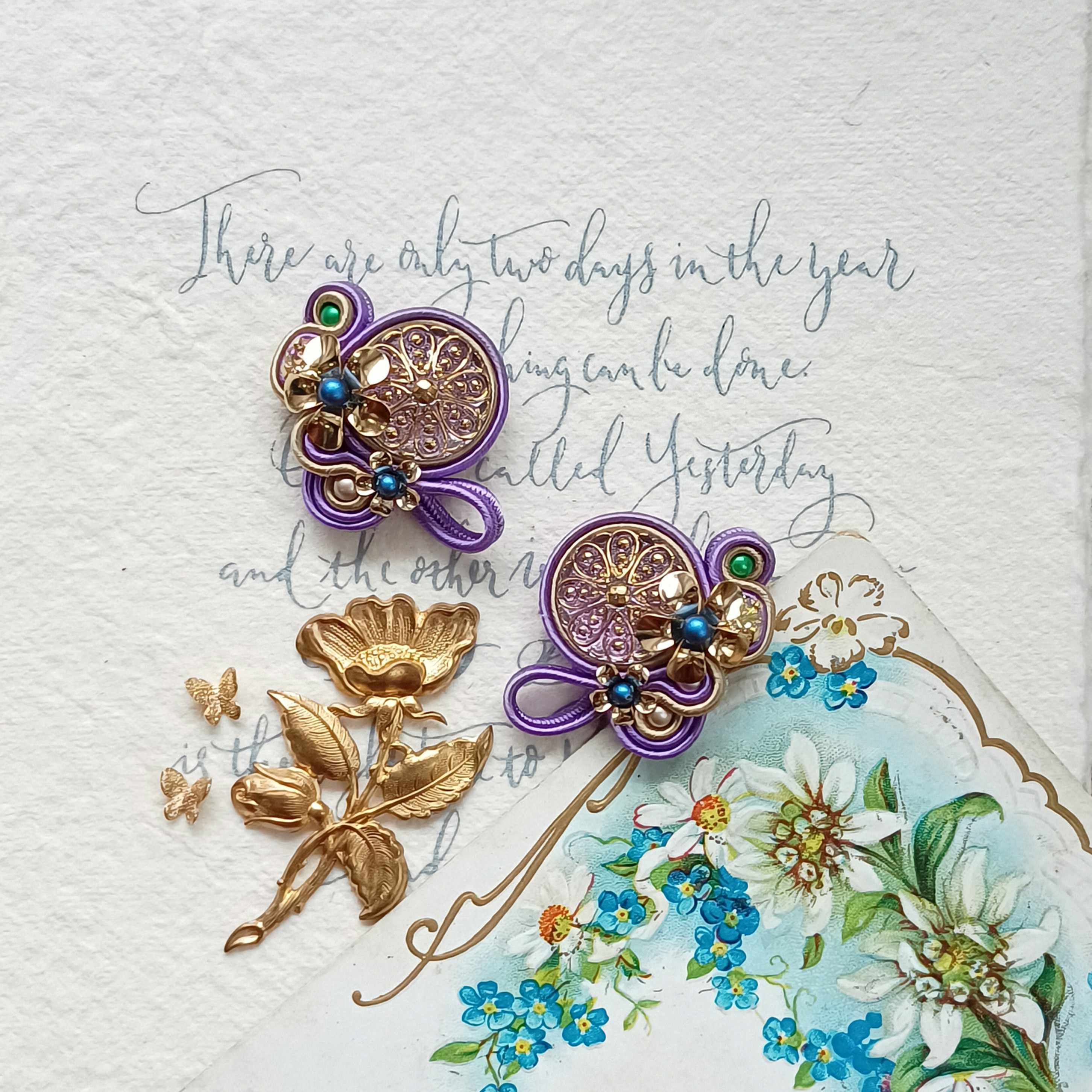 チェコガラス　ふたつのお花ピアス　イヤリング