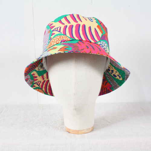 カラフル　柄物　帽子 M Cap キャップ 和柄 刺繍 不死鳥 日本 東京 お土産 スーベニア