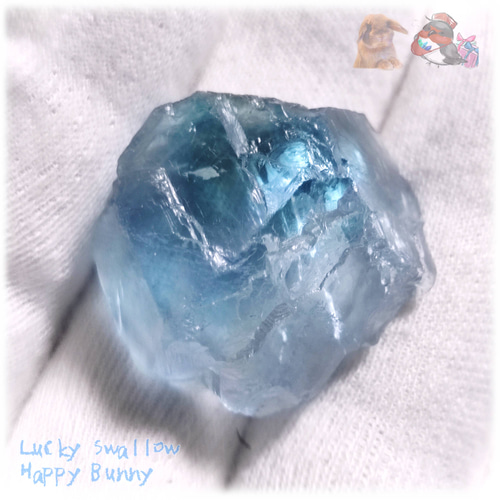 フローライト　原石　巨大結晶　美しいスカイブルー　アクアマリンカラー　虹　蛍石 フローライト 原石 巨大結晶 美しいスカイブルー アクアマリン