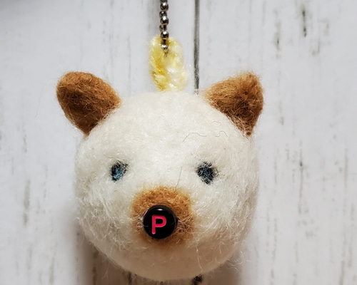 羊毛フェルト まんまる熊顔 フェルト刺繍入りチャーム バッグチャーム