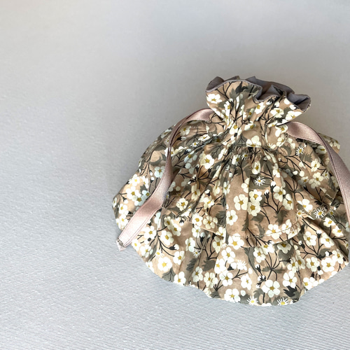 ハンドメイド♡リバティプリント フリル巾着 ハンドメイドリバティ liberty mitsi かわいい華やかな2段