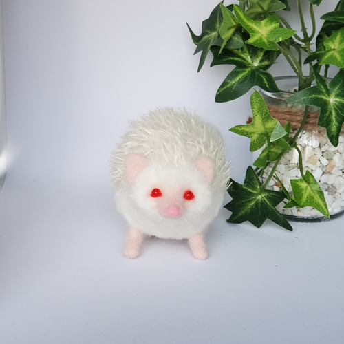 羊毛フェルト ホワイトハリネズミ☆ 羊毛フェルト kireinairo