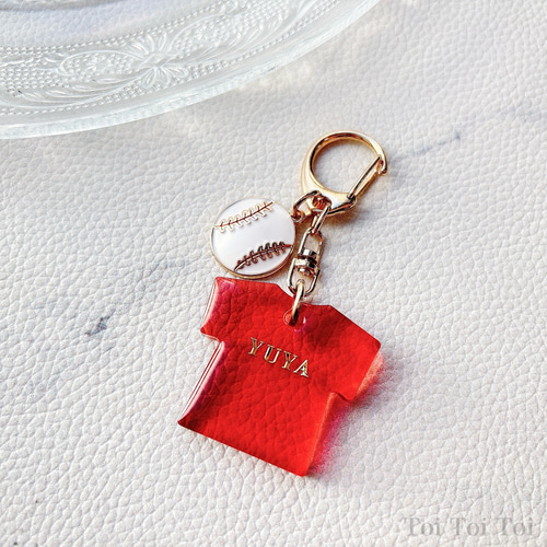 野球好きさんに♡ 野球ボールとTシャツのレジンチャーム【名入れ