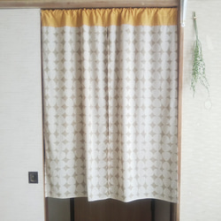 一点物】のれん・間仕切り 縦約110cm×横約92cm(北欧風三角ドット