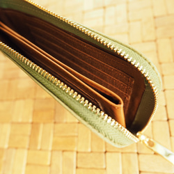 育てるミニ財布(モスグリーン)バフィング加工イタリアンレザー◇薄くて軽いL字ファスナー財布！カードは10枚入る◇かわつむ 9枚目の画像