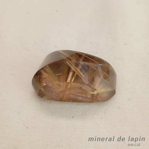 ルチルクオーツ 71.44カラット 大きなルース 天然石 mineral de