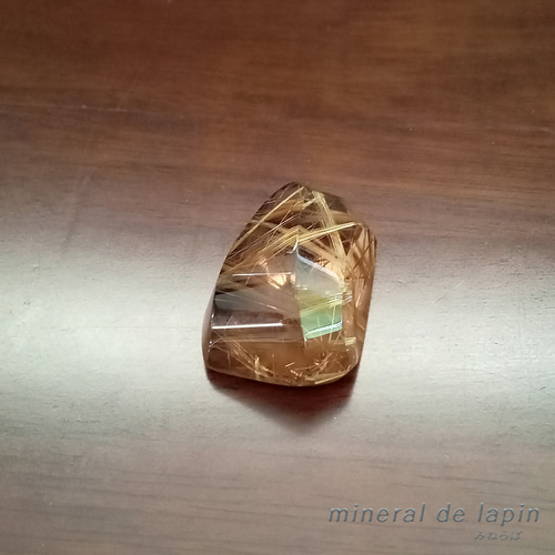 ルチルクオーツ 71.44カラット 大きなルース 天然石 mineral de lapin