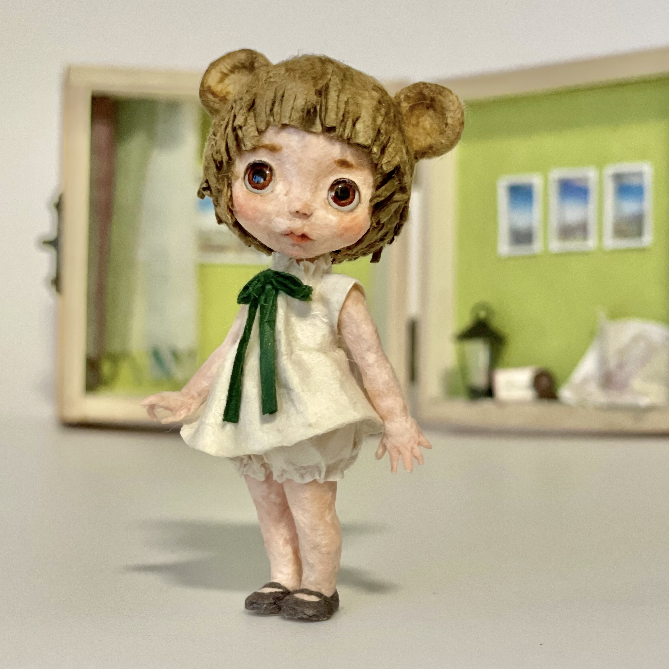 和紙人形とドールハウスセット『KuKuBeA(くくべあ)＆緑のミニチュアハウス』