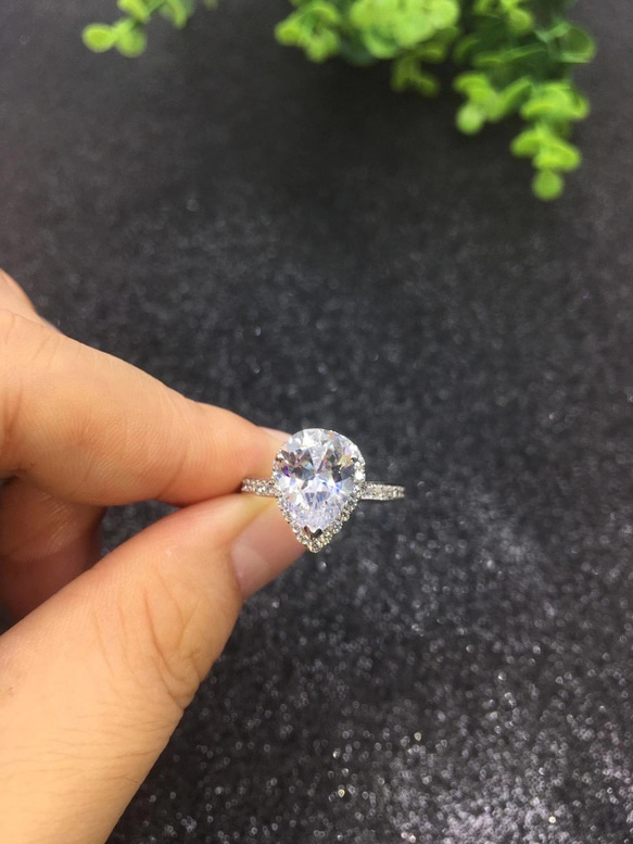 ナチュラルイエローモアサナイトペアシェイプデザイン　14 newデザイン】ペアシェイプ モアサナイト リング K18WG