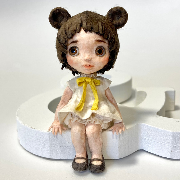 KuKuBeA(くくべあ)＆黄色のドールハウス　和紙人形 5枚目の画像