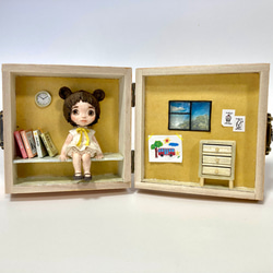KuKuBeA(くくべあ)＆黄色のドールハウス　和紙人形 1枚目の画像