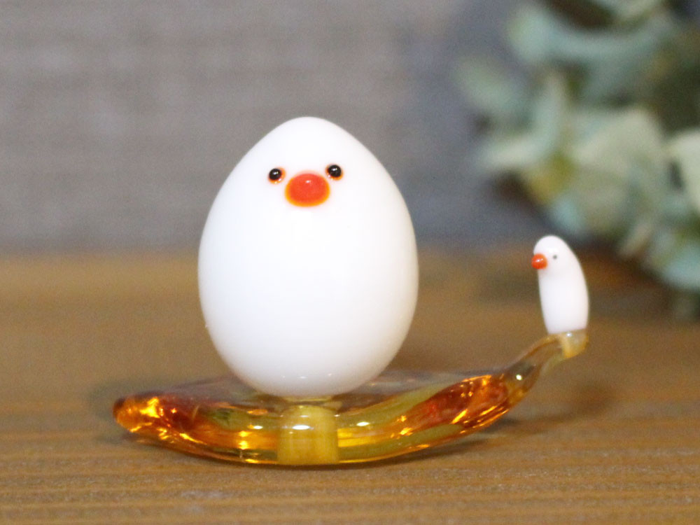 オイバツィカのガラス製鳥は卵 オイバツィカのガラス製鳥は卵