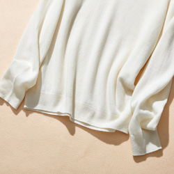 品質很好，因為它接觸到您裸露的皮膚。 100% 羊毛針織接縫蕾絲結構瓶頸 231016 第19張的照片