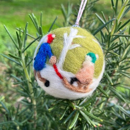 クリスマスオーナメント「そり遊びをする子供」/羊毛フェルト