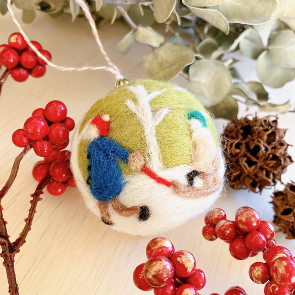 クリスマスオーナメント「そり遊びをする子供」/羊毛フェルト