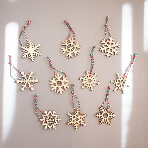 クリスマスツリー型タペストリー ハンドメイド 一点物 オーナメント付き 手書きクリスマスオーナメントセット】シンプルツリータペストリー／大