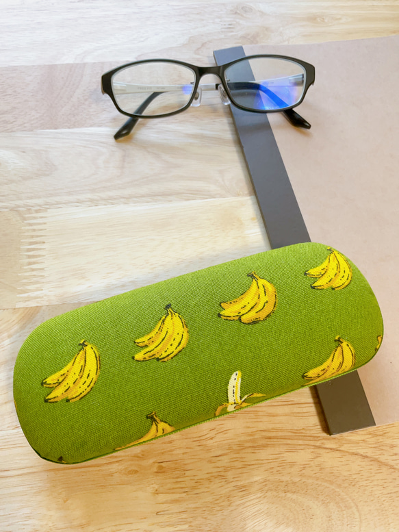 バナナのメガネケース/小物入れ/ペンケース 2枚目の画像
