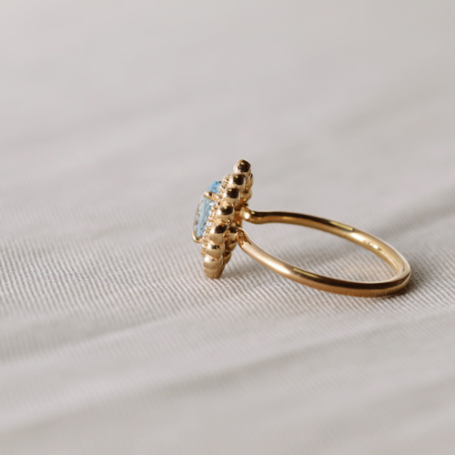 courrèges プラチナリング2石付き ケース付き スタックリング NEC012 ツイスト PT900 プラチナ – facett 公式